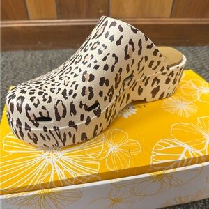 BRAND NEW IN BOX Yellowbox women’s Zippy Size 9 in Leopard